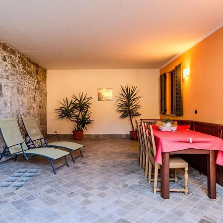 -1 By Interhome Gera Lario